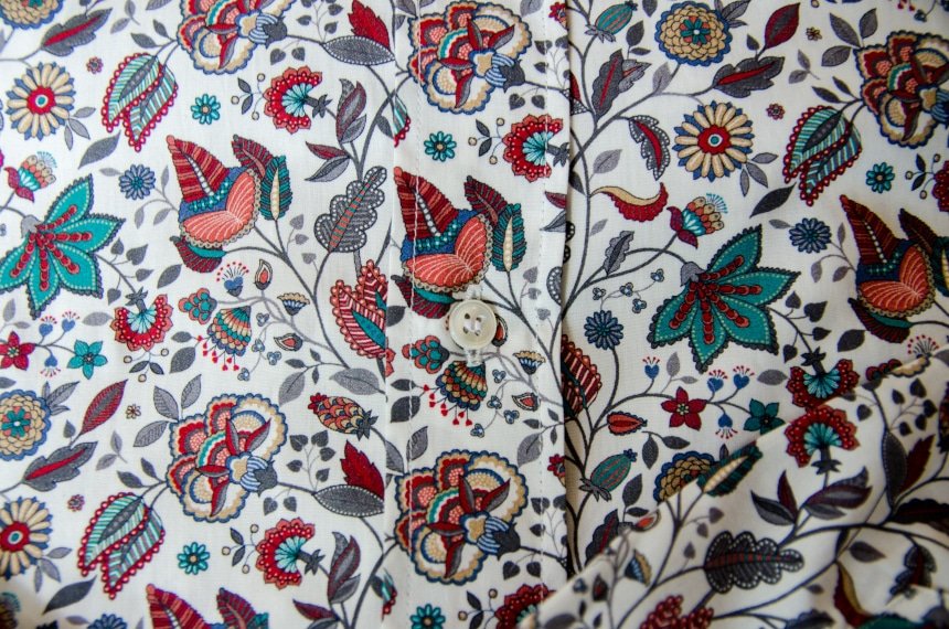 Apposta 100% Pure Cotton Poplin Floral Close Up Of Fabric