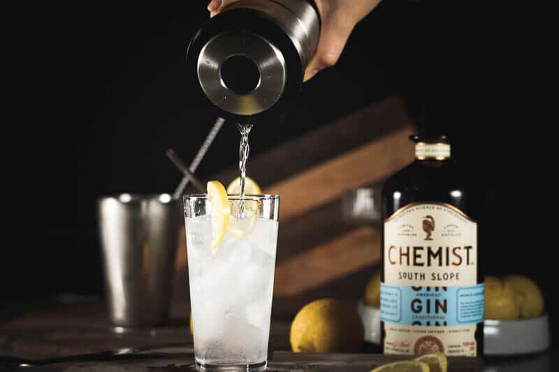 making a tom collins