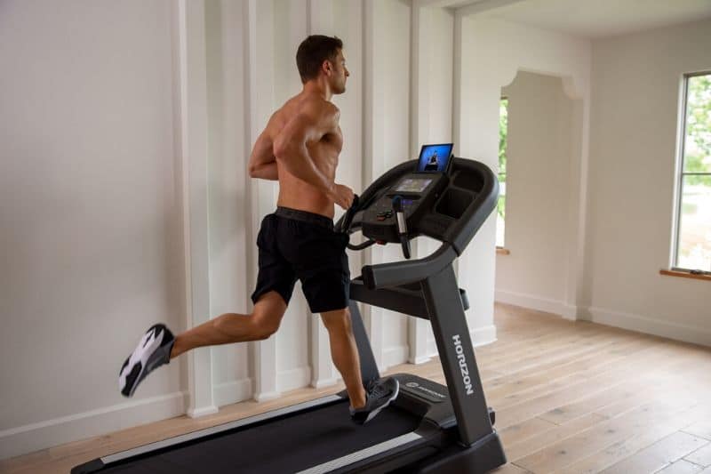 model running on horizon fitness treadmill