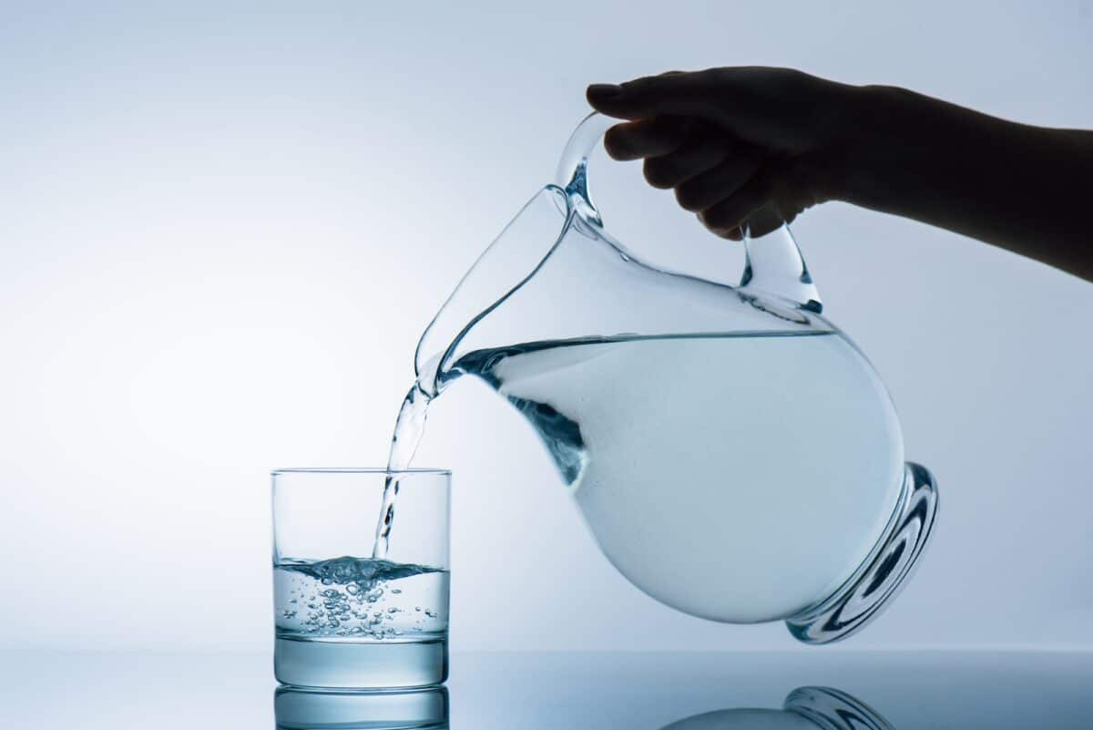 Pouring water from jug